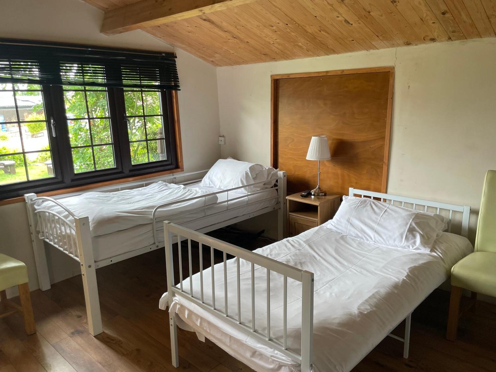 Bridge Farm Guesthouse Rooms Dundry Eksteriør billede