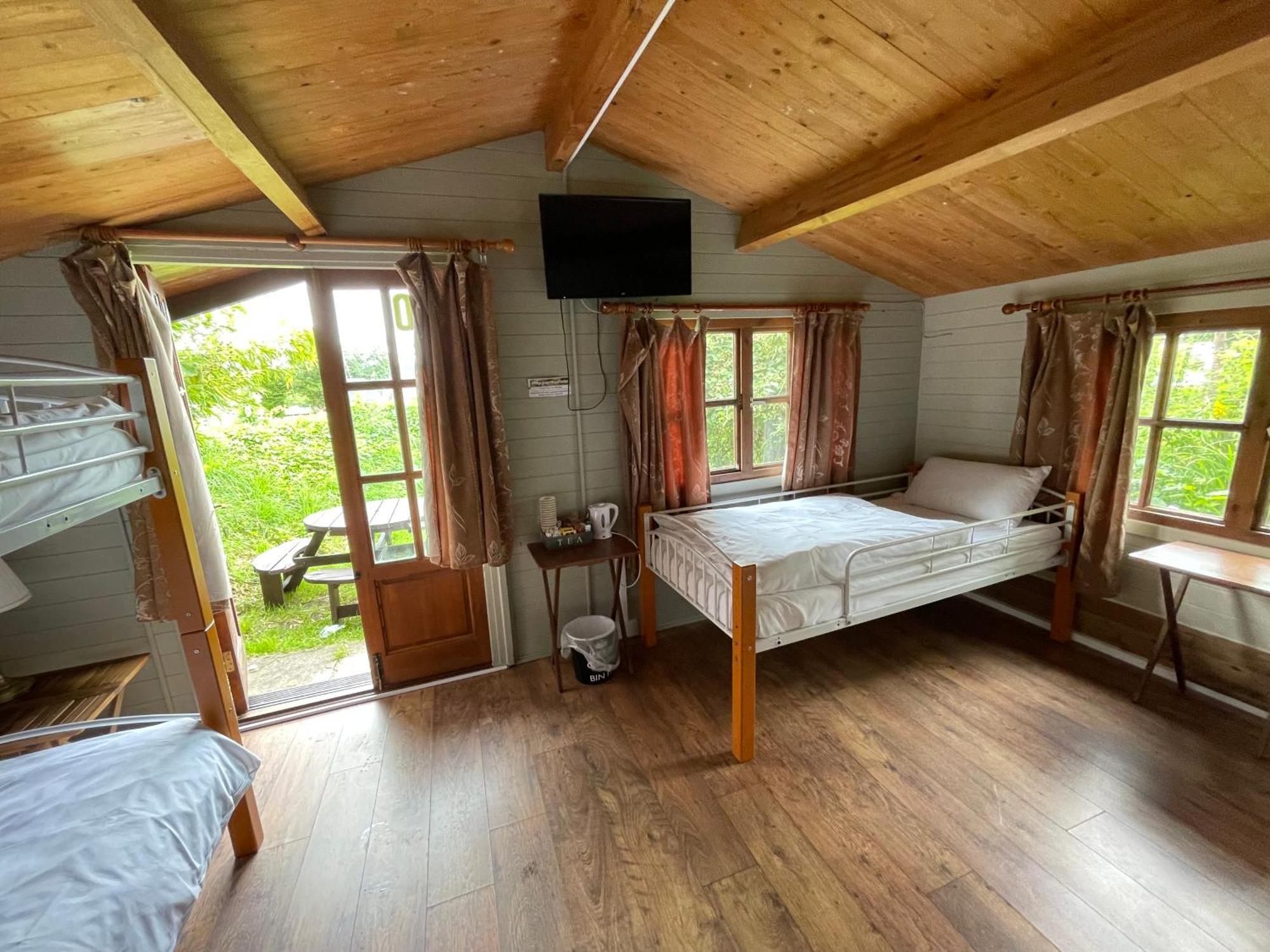 Bridge Farm Guesthouse Rooms Dundry Eksteriør billede