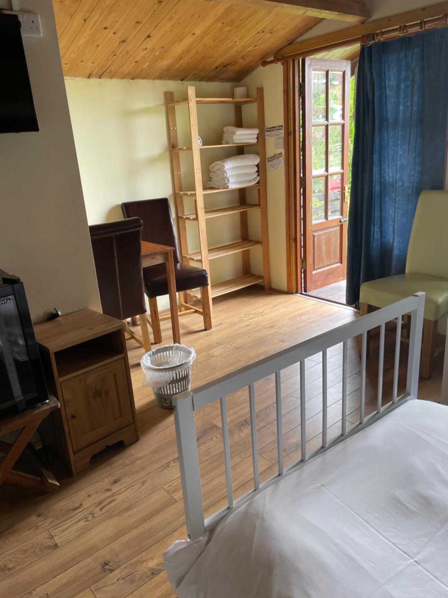 Bridge Farm Guesthouse Rooms Dundry Eksteriør billede