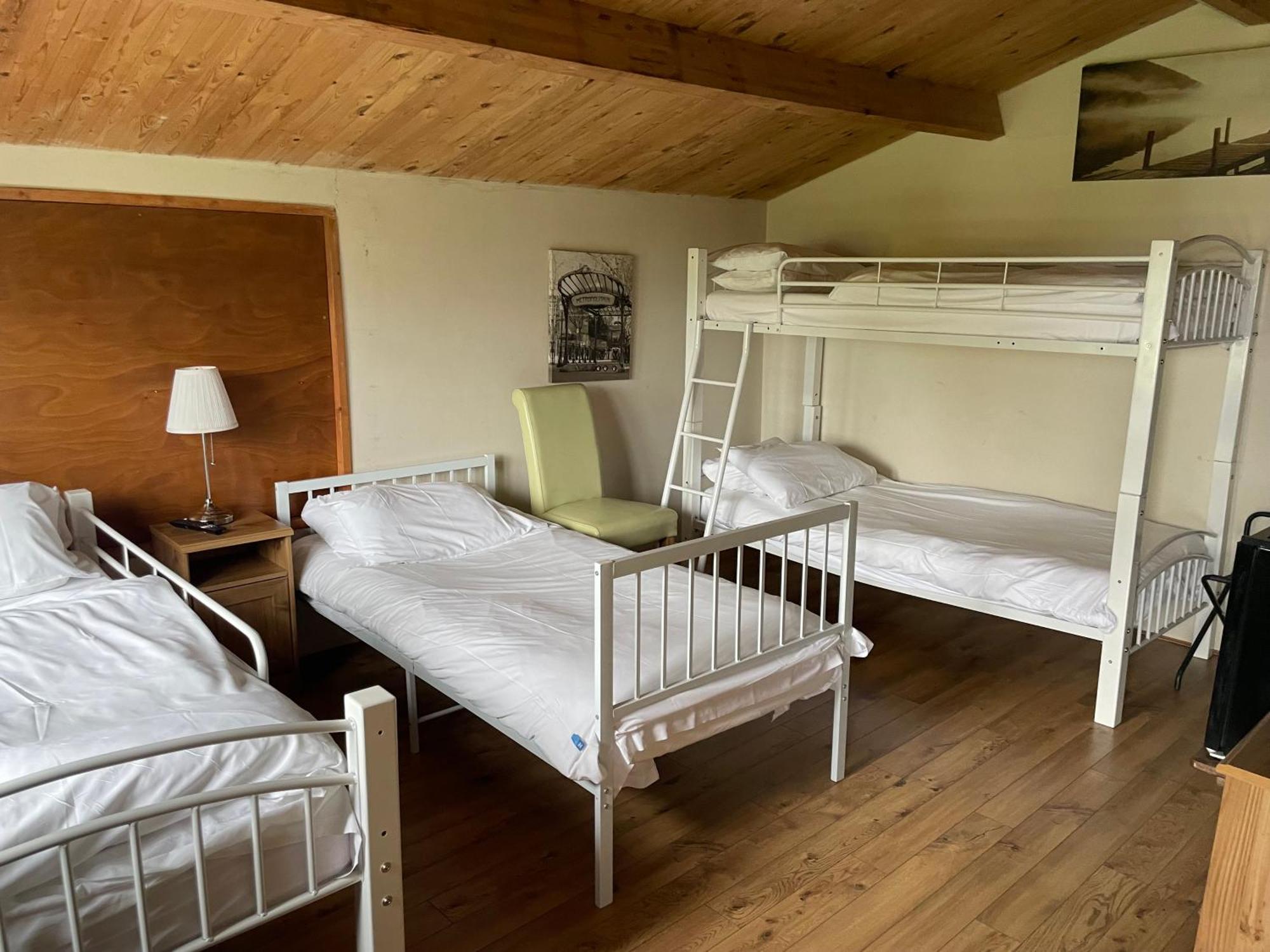 Bridge Farm Guesthouse Rooms Dundry Eksteriør billede