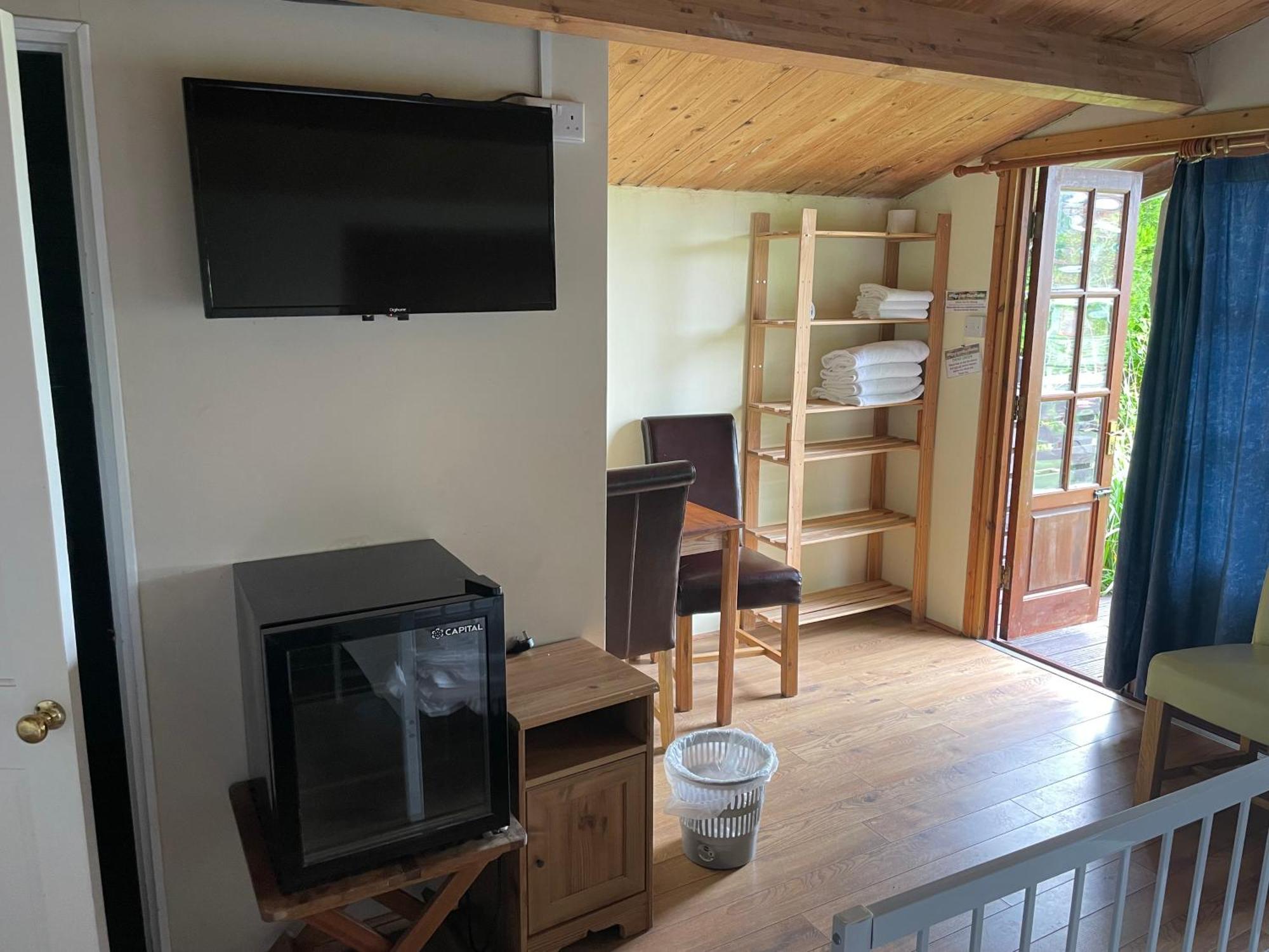Bridge Farm Guesthouse Rooms Dundry Eksteriør billede