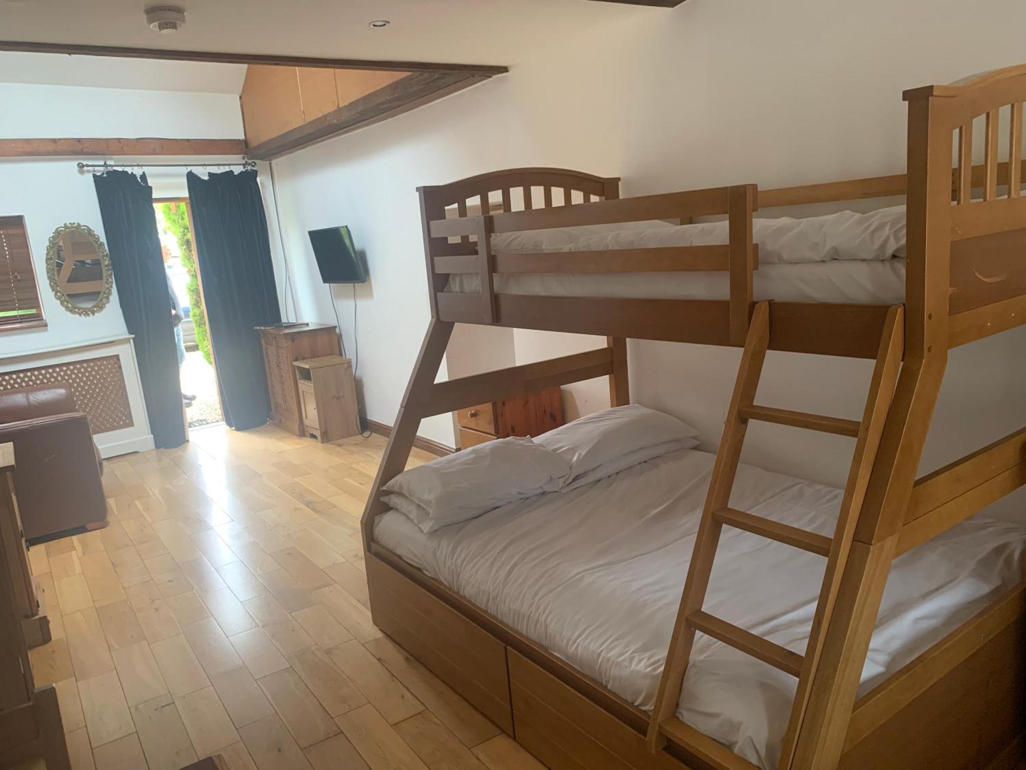 Bridge Farm Guesthouse Rooms Dundry Eksteriør billede